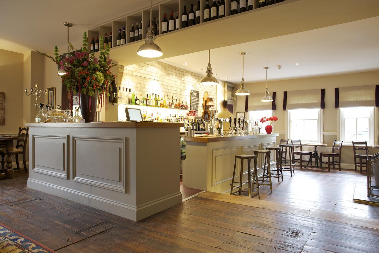 The Packhorse Inn Newmarket  Eksteriør billede